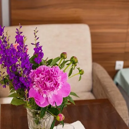 Hotel Selena 3*